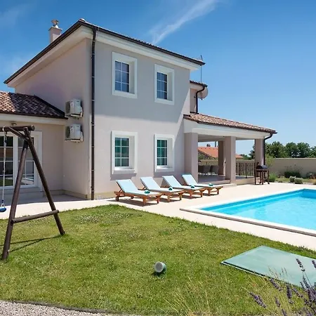 Tempera 4* Marčana